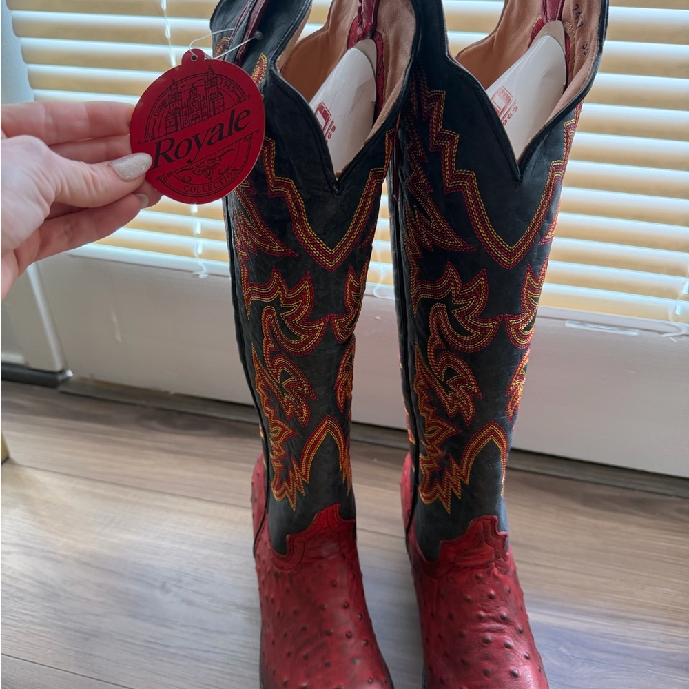 Dingo Red and Black Heeled Boots - Picture 2 of 7